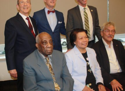 Dan Philip receives citizenship award